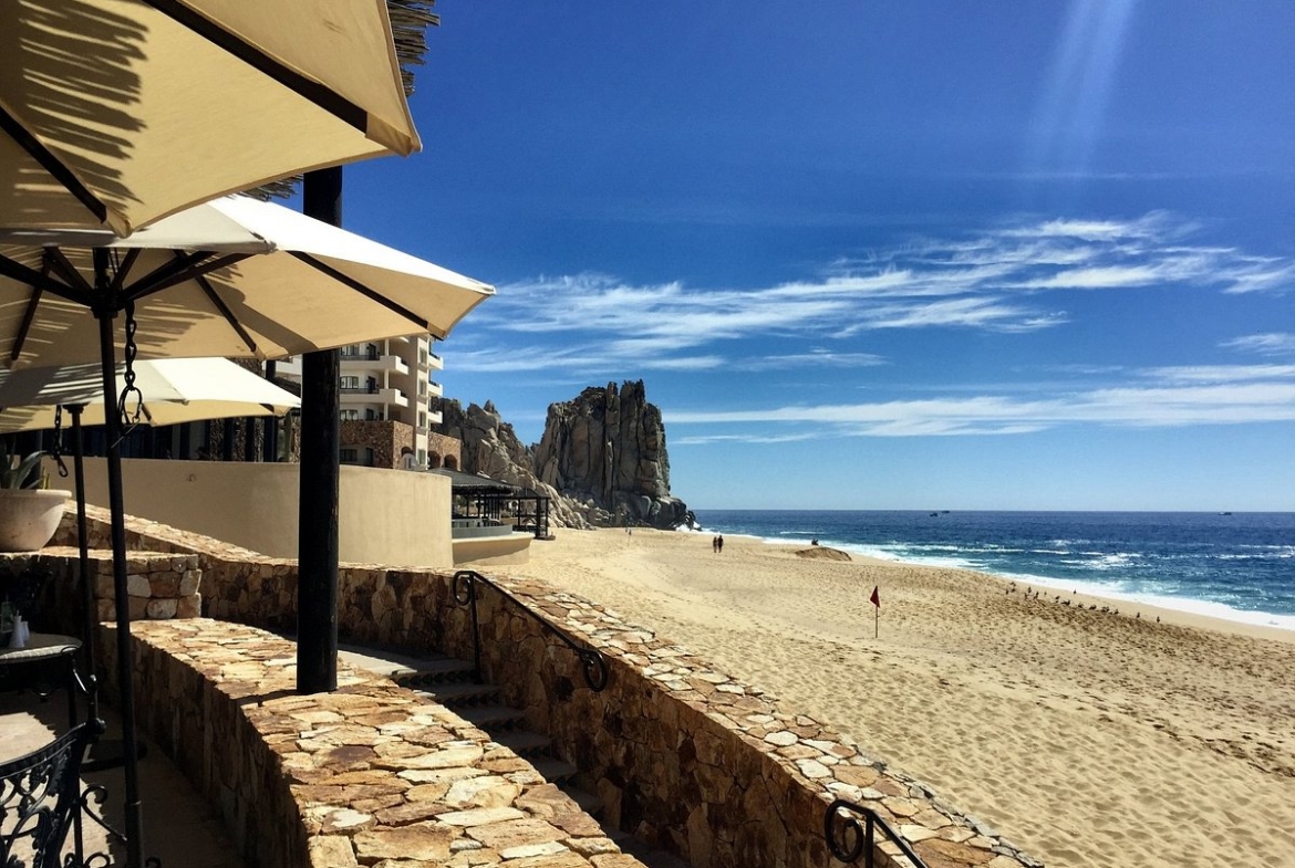 Grand Solmar Land's End Resort & Spa beach