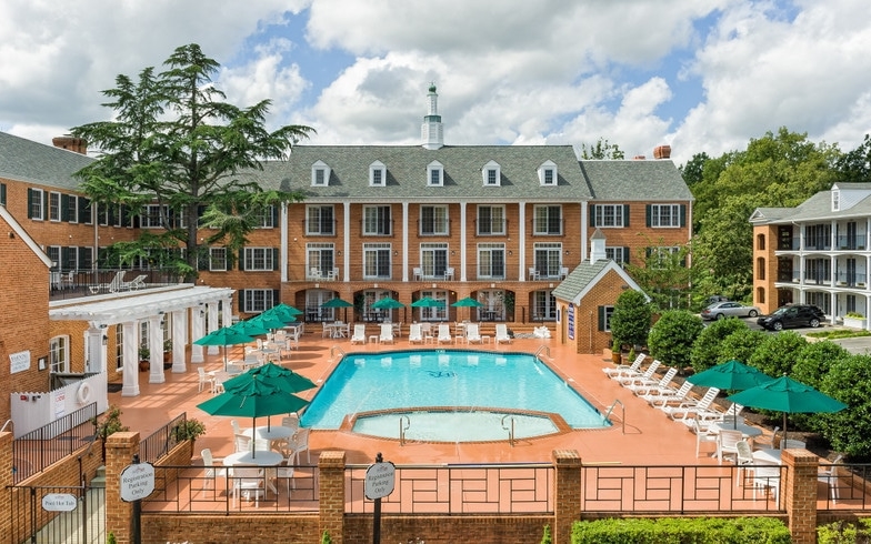 pool overview of westgate historic williamsburg