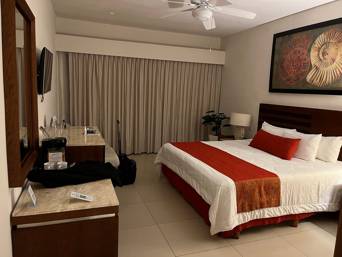 Marival Grand & Club Suites bedroom