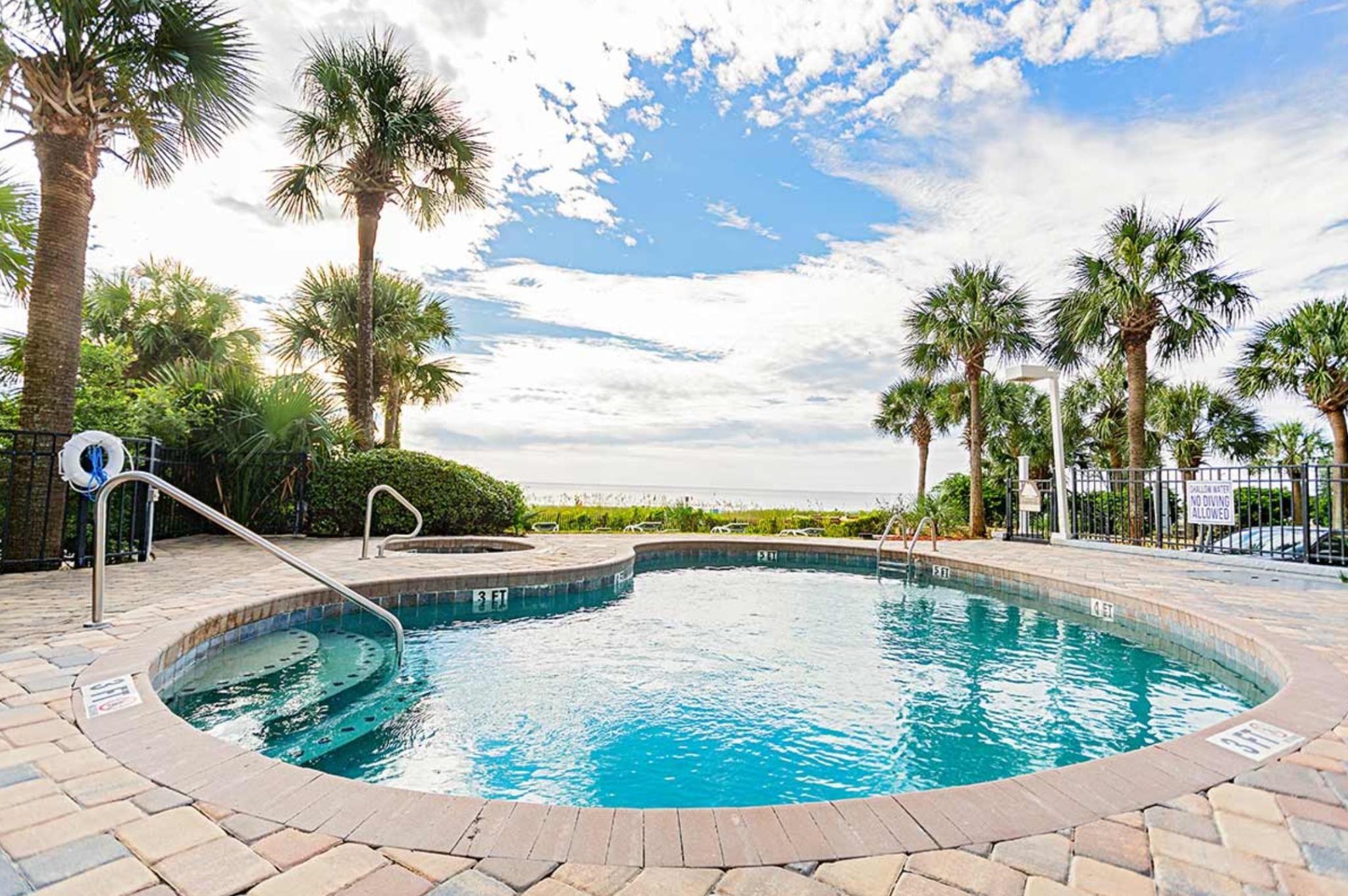 Schooner II Beach And Racquet Club Pool