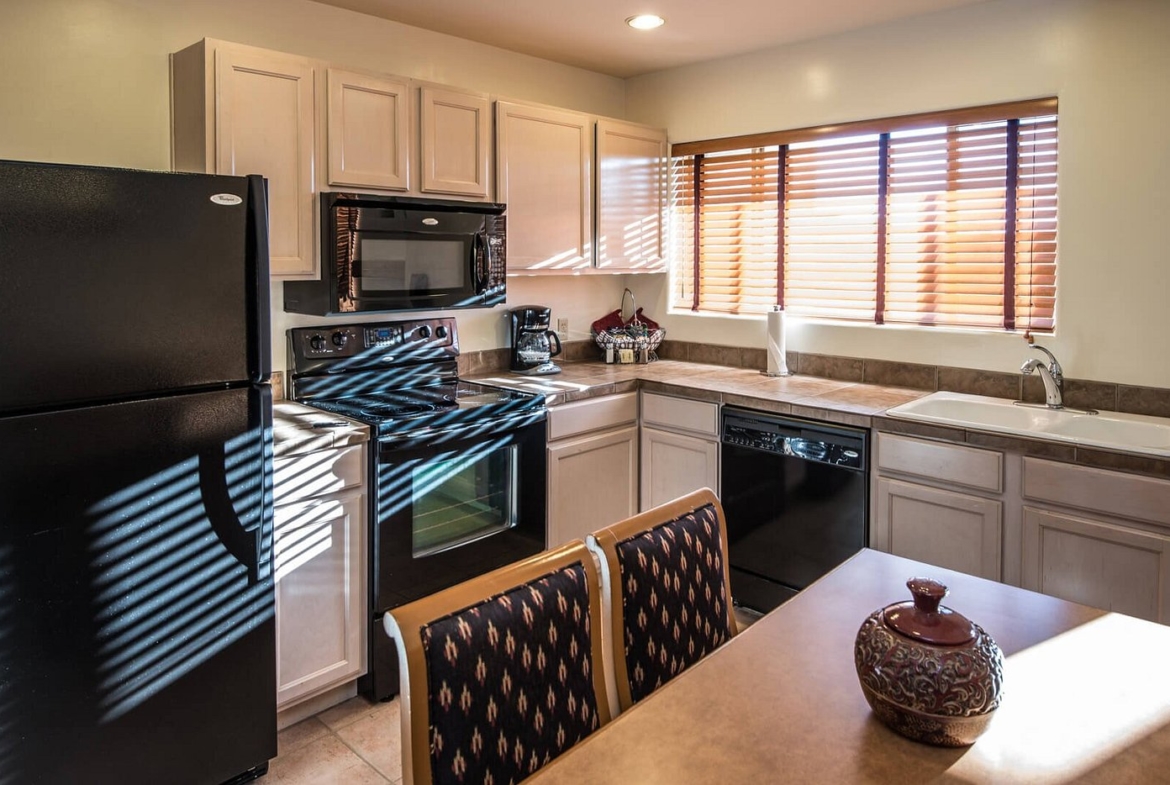 kitchen at villas of cave creek