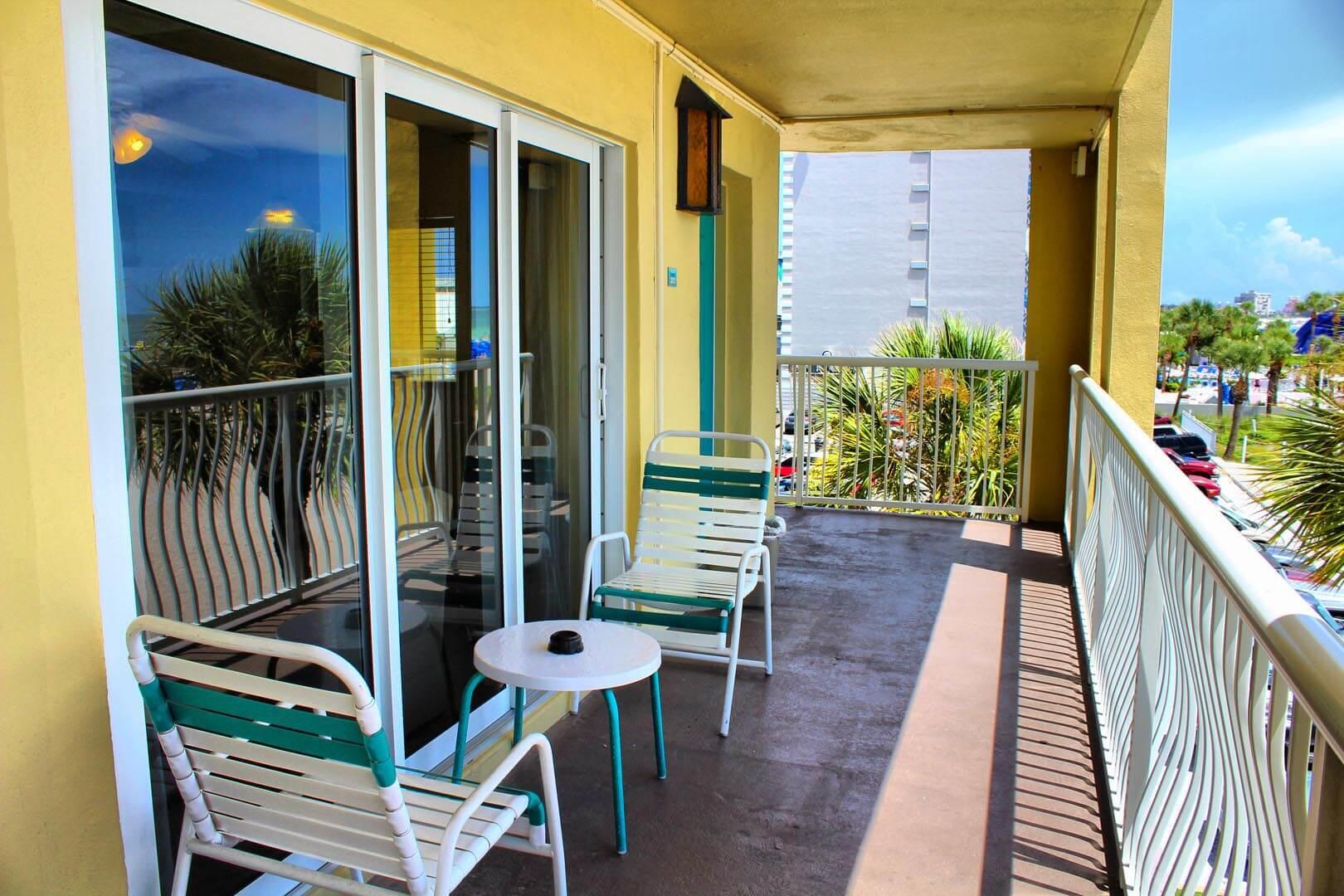 Coral Reef Beach Resort (Florida) balcony