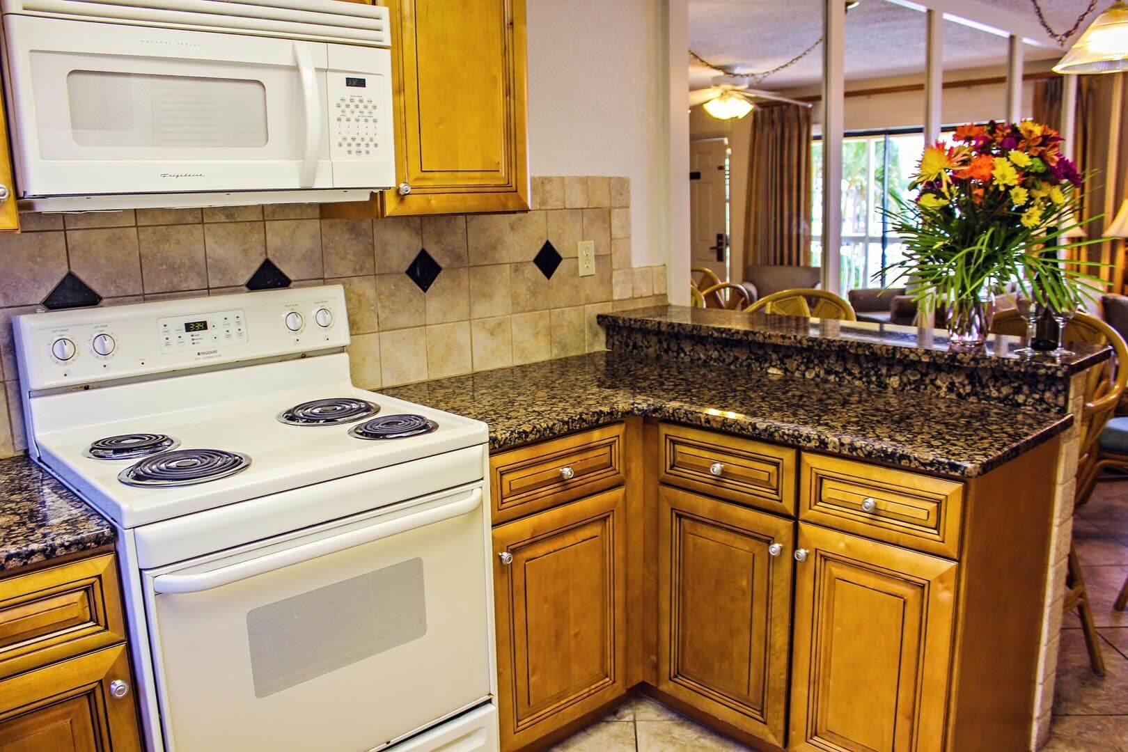 Coral Reef Beach Resort (Florida) kitchen