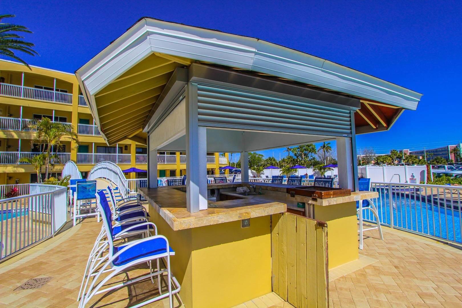 Coral Reef Beach Resort (Florida) pool bar