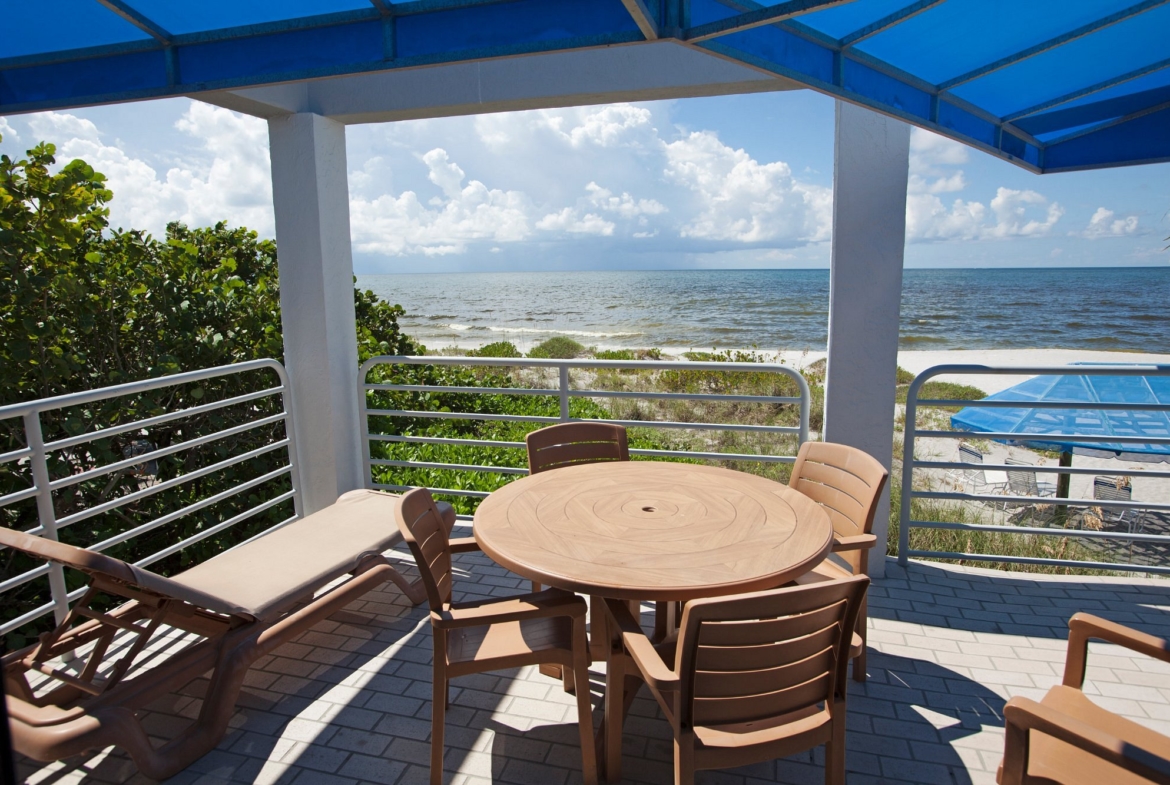 Gulf Tides of Longboat Key balcony