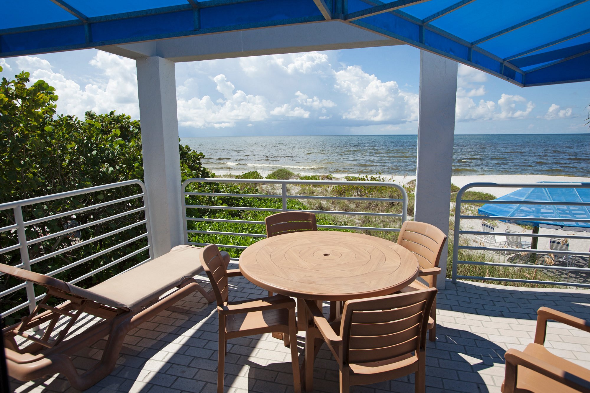 Gulf Tides of Longboat Key balcony