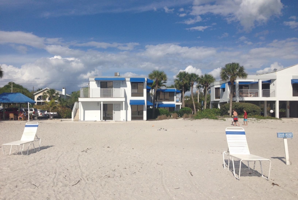 Gulf Tides of Longboat Key beach