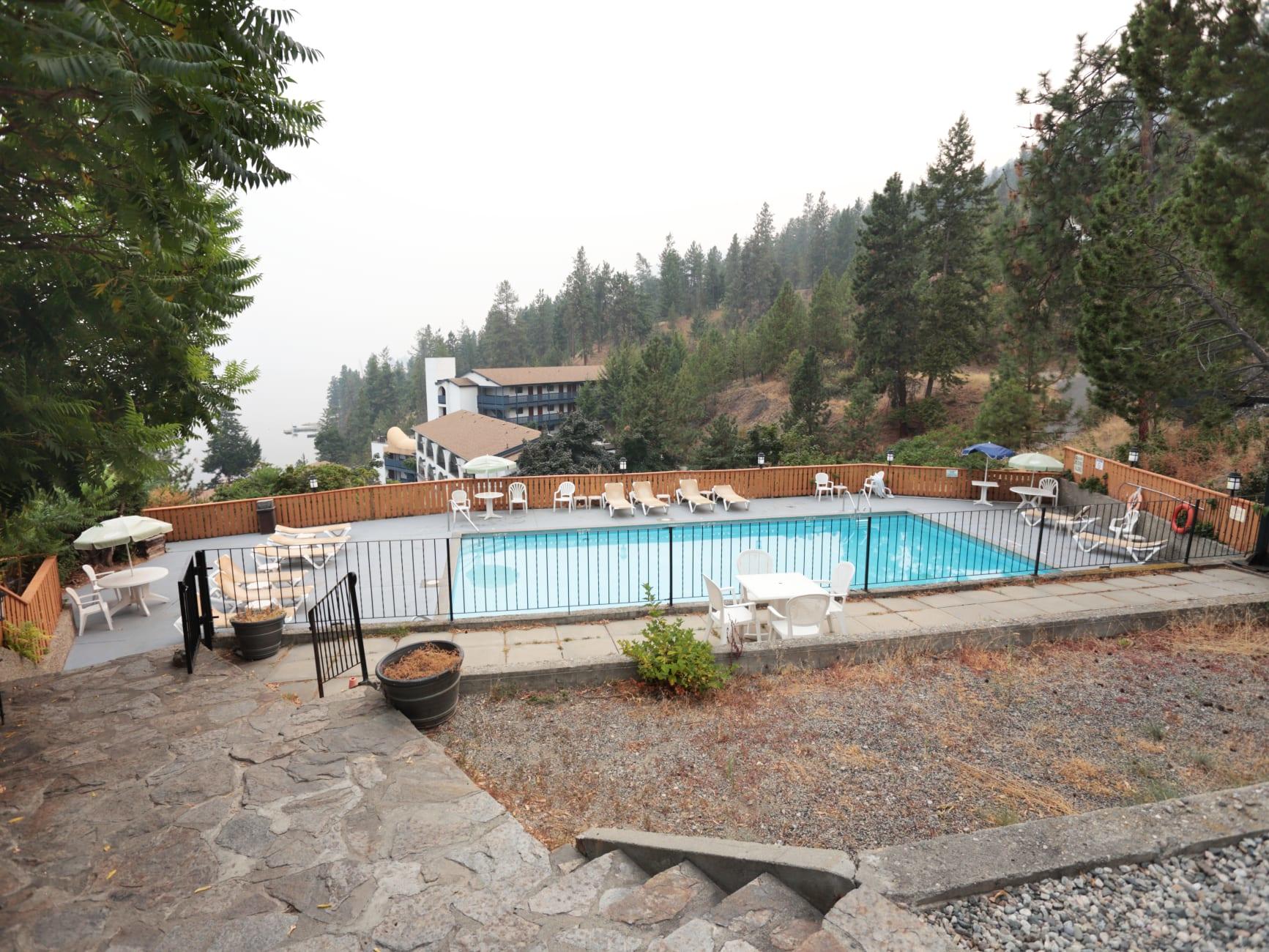Lake Okanagan Resort pool view