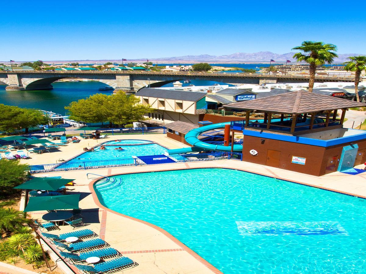 London Bridge Resort pool