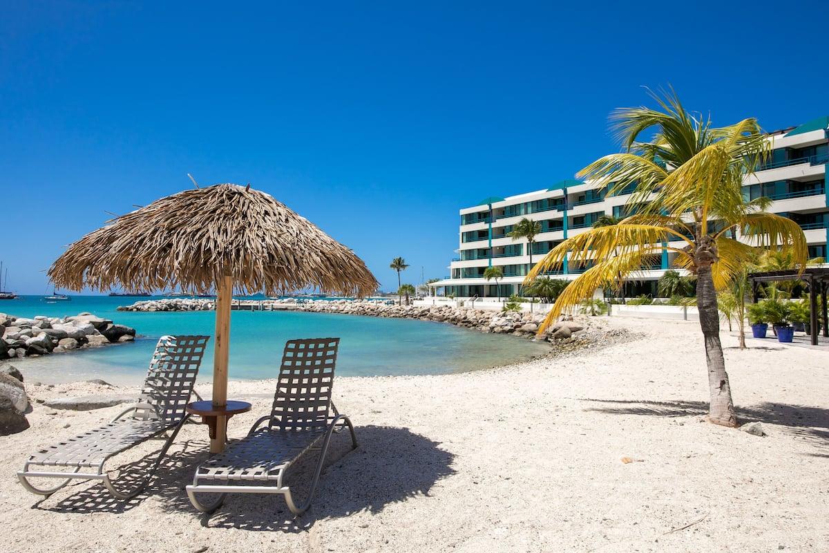 Royal Palm Beach Club- St. Maarten beach