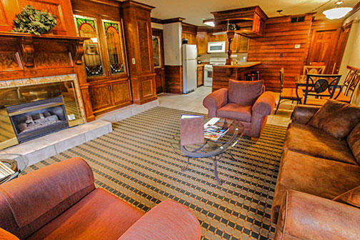 Sunburst Resort Condominiums living room
