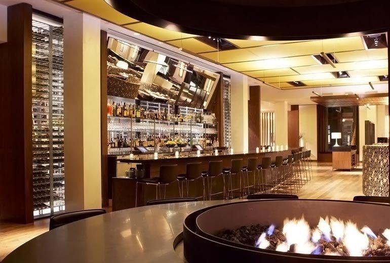 The Westin Riverfront Mountain Villas Bar