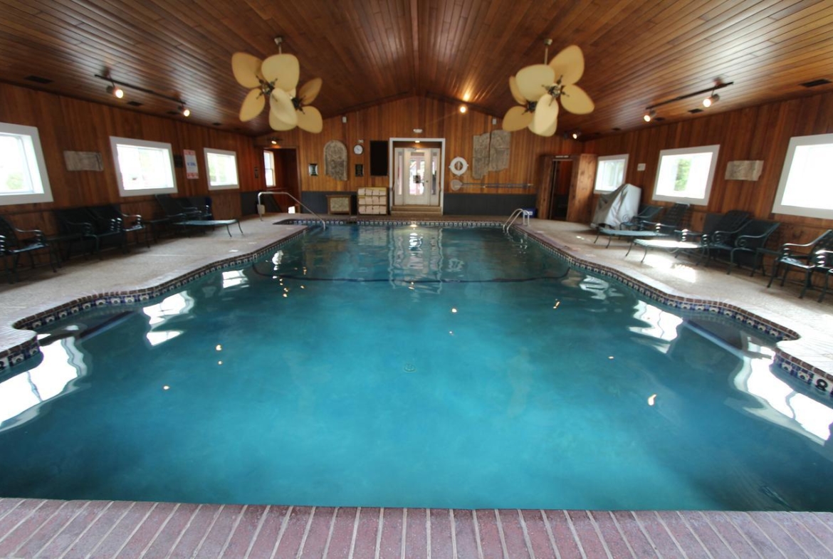 Innseason Resorts – The Falls At Ogunquit Indoor Pool
