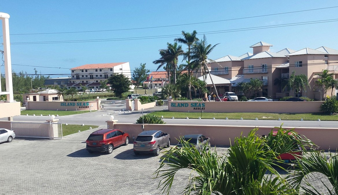 Island Seas Resort Entrance