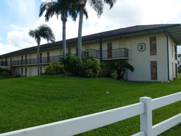 Lehigh Resort Club Exterior