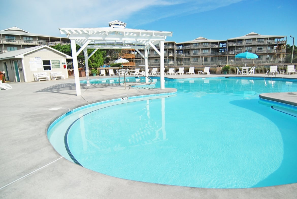 Peppertree Atlantic Beach Pool