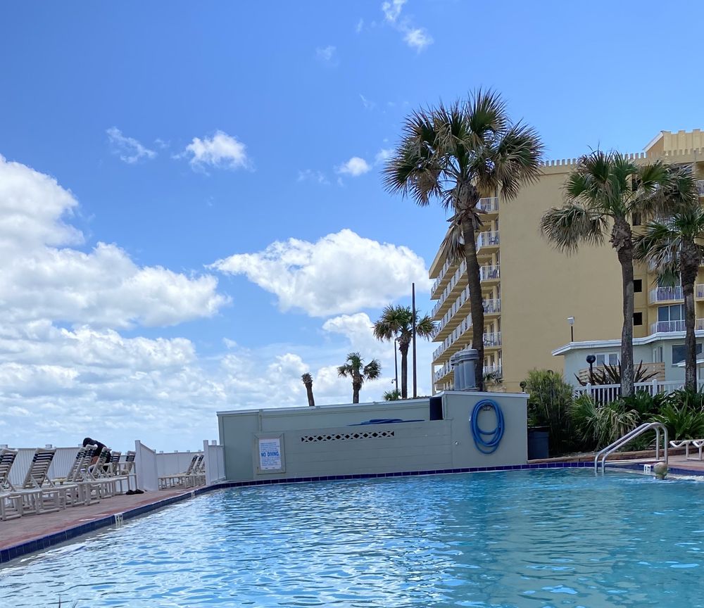 Plantation Island Pool