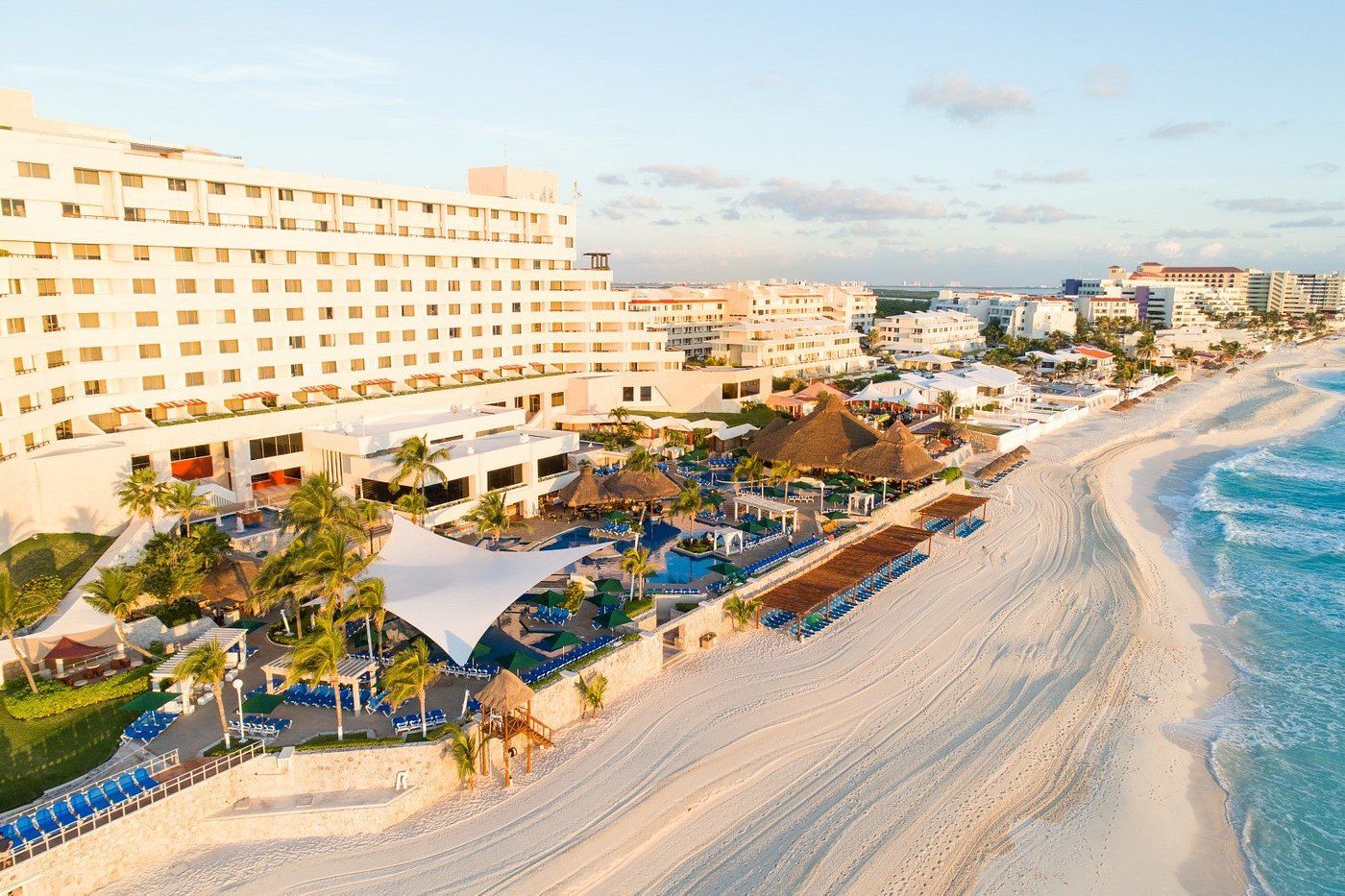 Royal Solaris Cancun Exterior