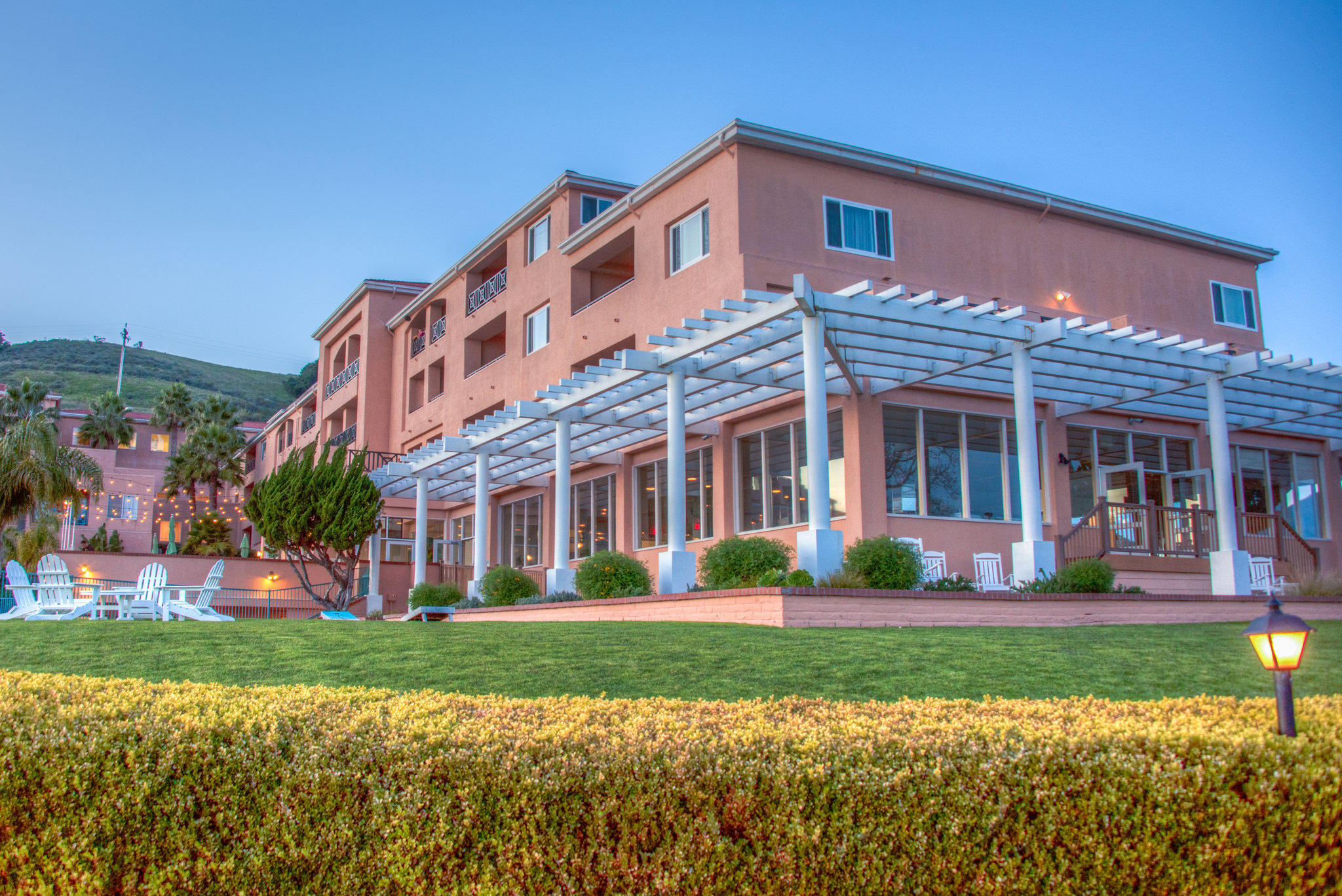 San Luis Bay Inn Exterior