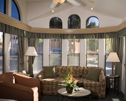 Sedona Pines Resort Living Area