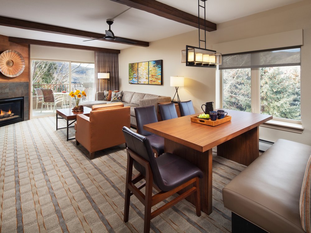 Sheraton Lakeside Terrace Villas at Mountain Vista villa dining