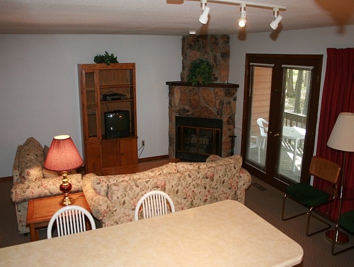 Wolf Run Manor at Treasure Lake Living Room