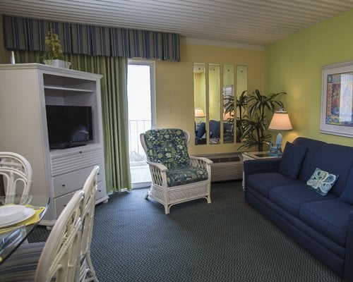 Beach House Golf And Racquet Club Living Room