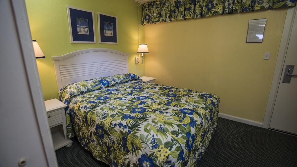 Beach House Golf And Racquet Club Bedroom