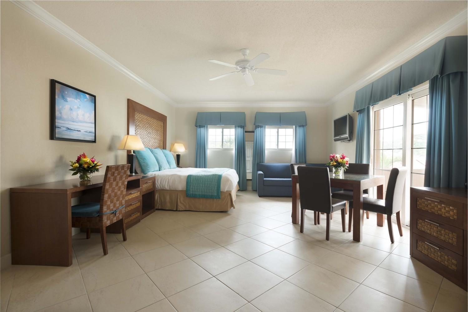 Divi Little Bay Beach And Racquet Club bedroom