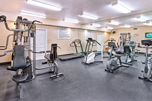 Dolphins Cove Resort fitness center