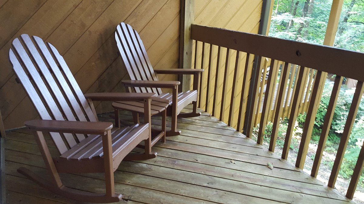 Foxhunt At Sapphire Valley balcony