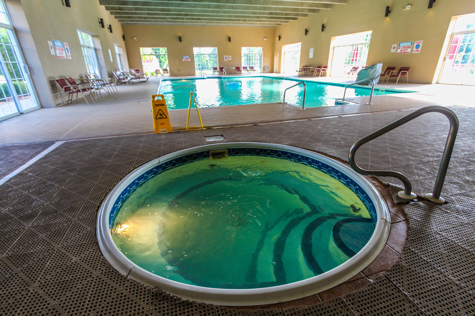 Grand Crowne Resort hot tub