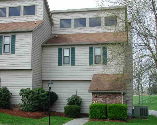 Hiawatha Manor At Lake Tansi Village exterior