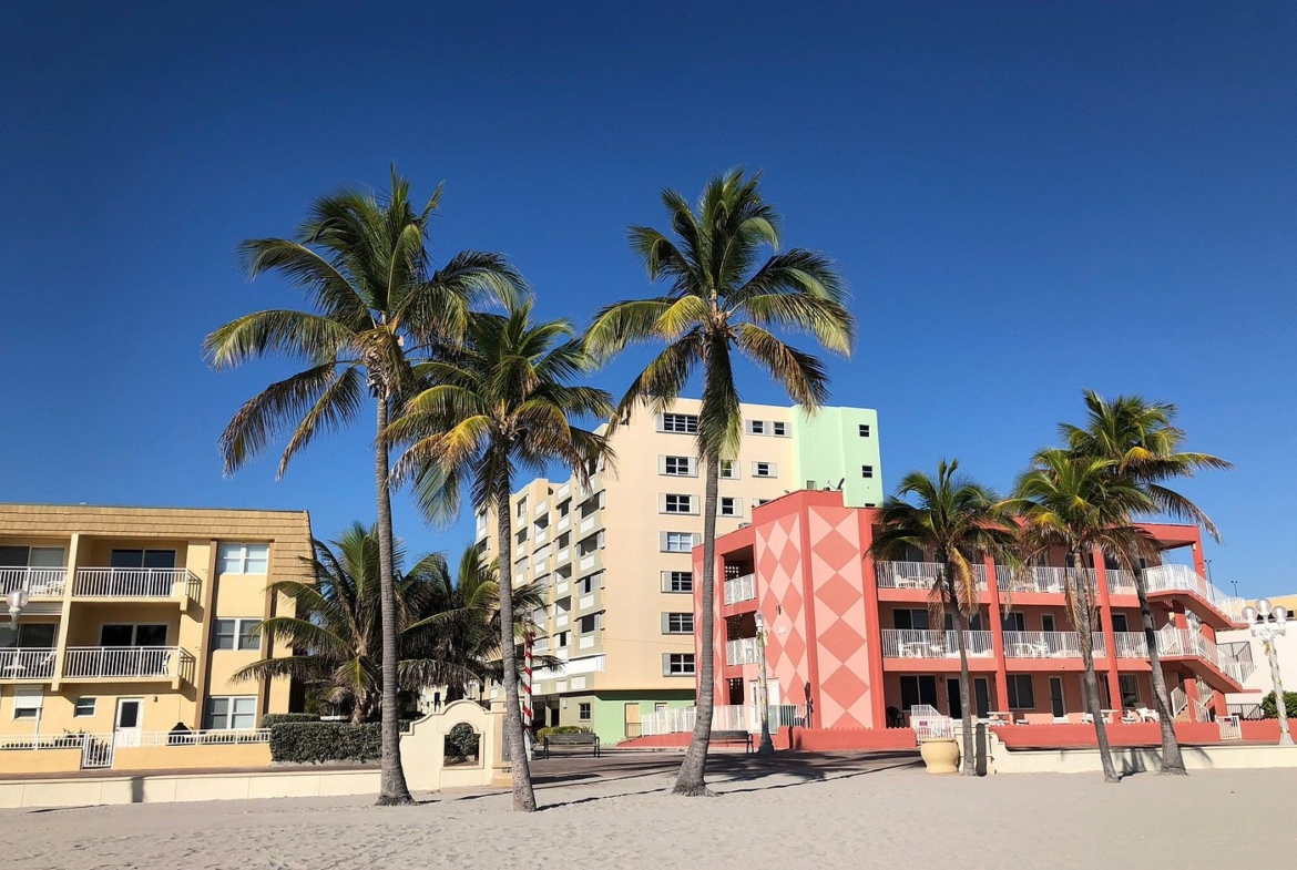 Hollywood Beach Tower exterior