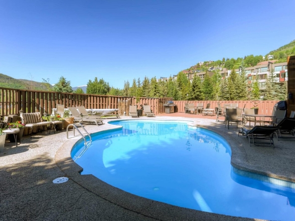 Vail Run Resort Pool