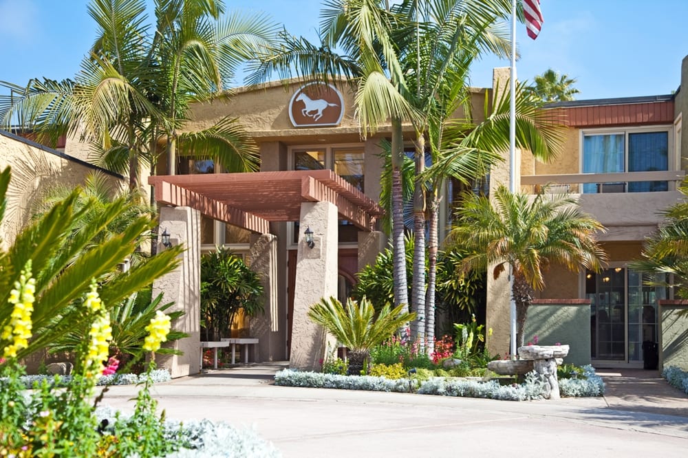 Winners Circle Beach And Tennis Resort exterior