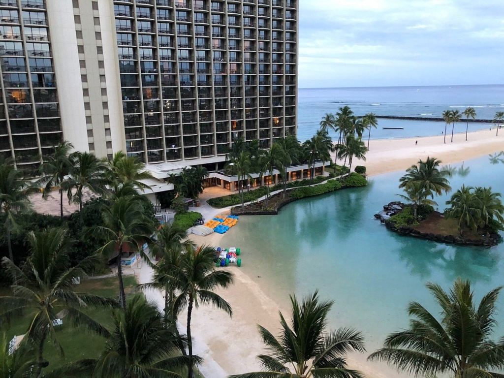 Hilton Lagoon Tower Exterior