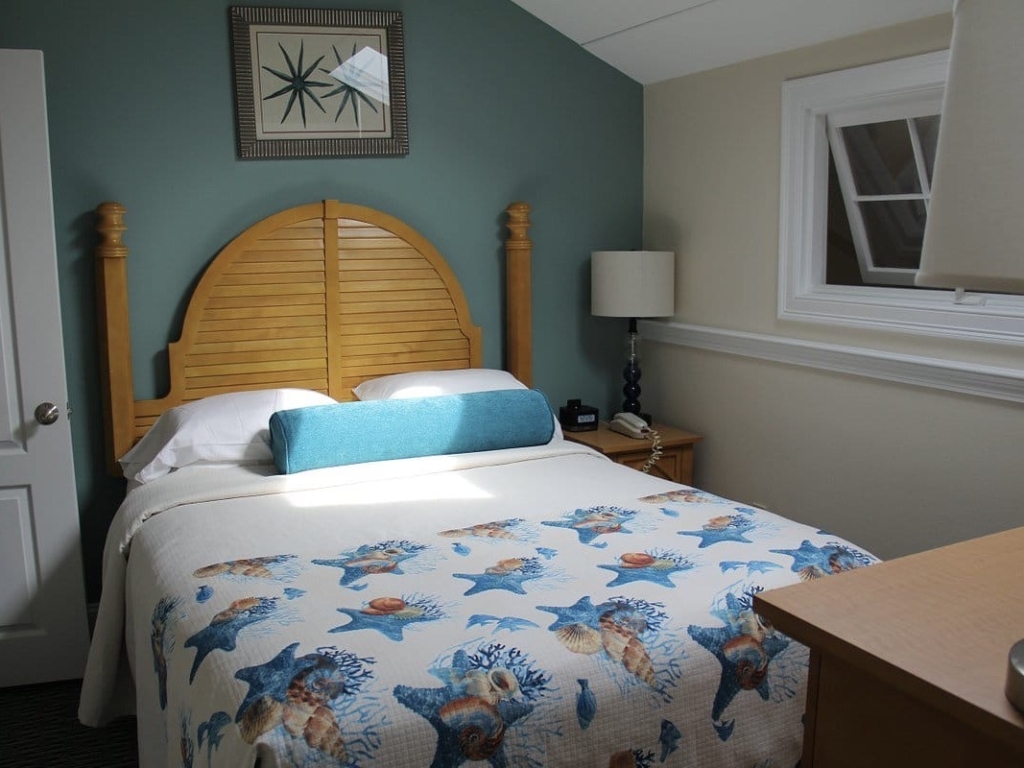 The Cove at Yarmouth Bedroom
