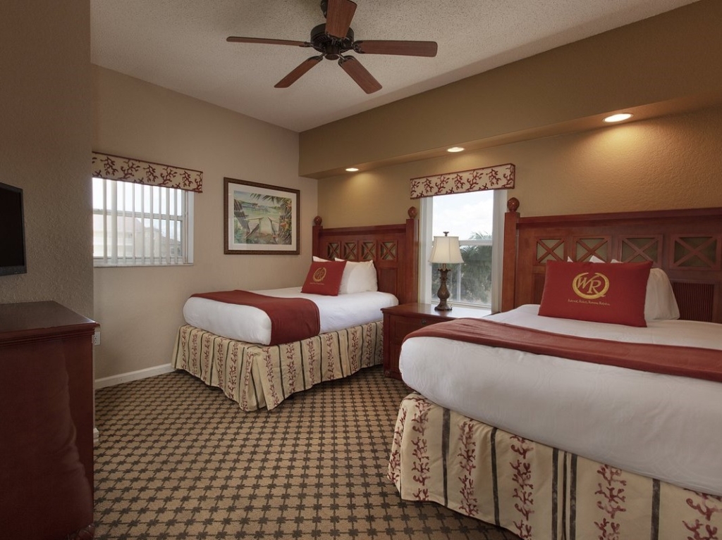 Orlando Florida Resort with convenient parking near Disney