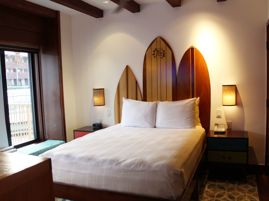 Disney's Polynesian Villas deluxe studio secondary bedroom queen size bed master bedroom