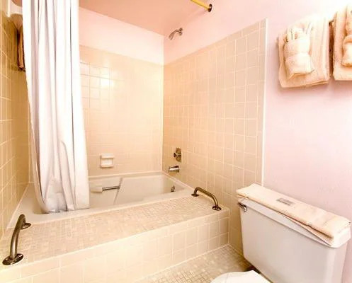 Seven Seas Resort Condo Bathroom