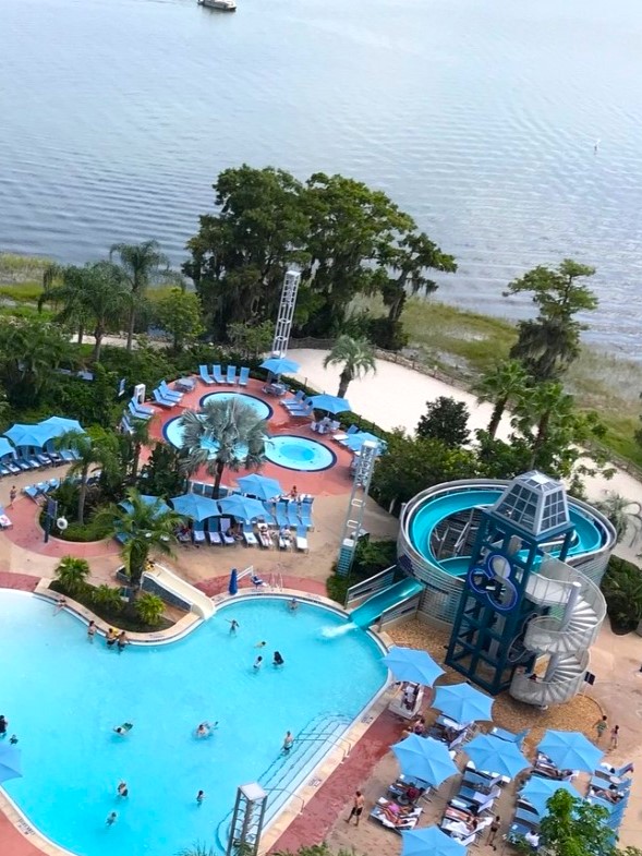 Bay Lake Tower at Disney's Contemporary Resort Pool