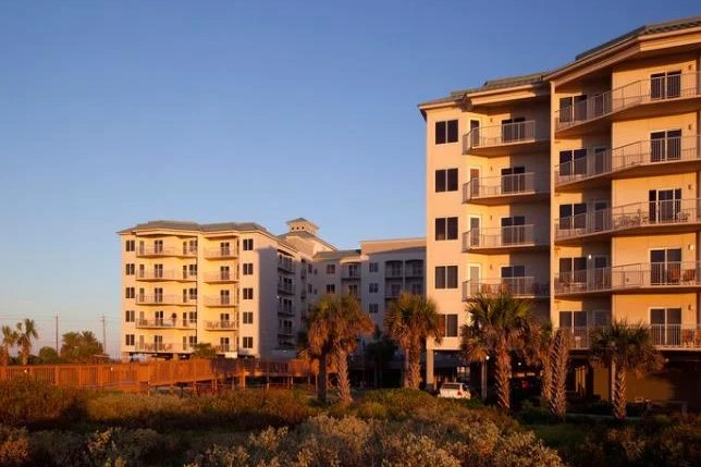 Can't Miss Best Resorts In Texas: Holiday Inn Club Vacations Galveston Beach Resort