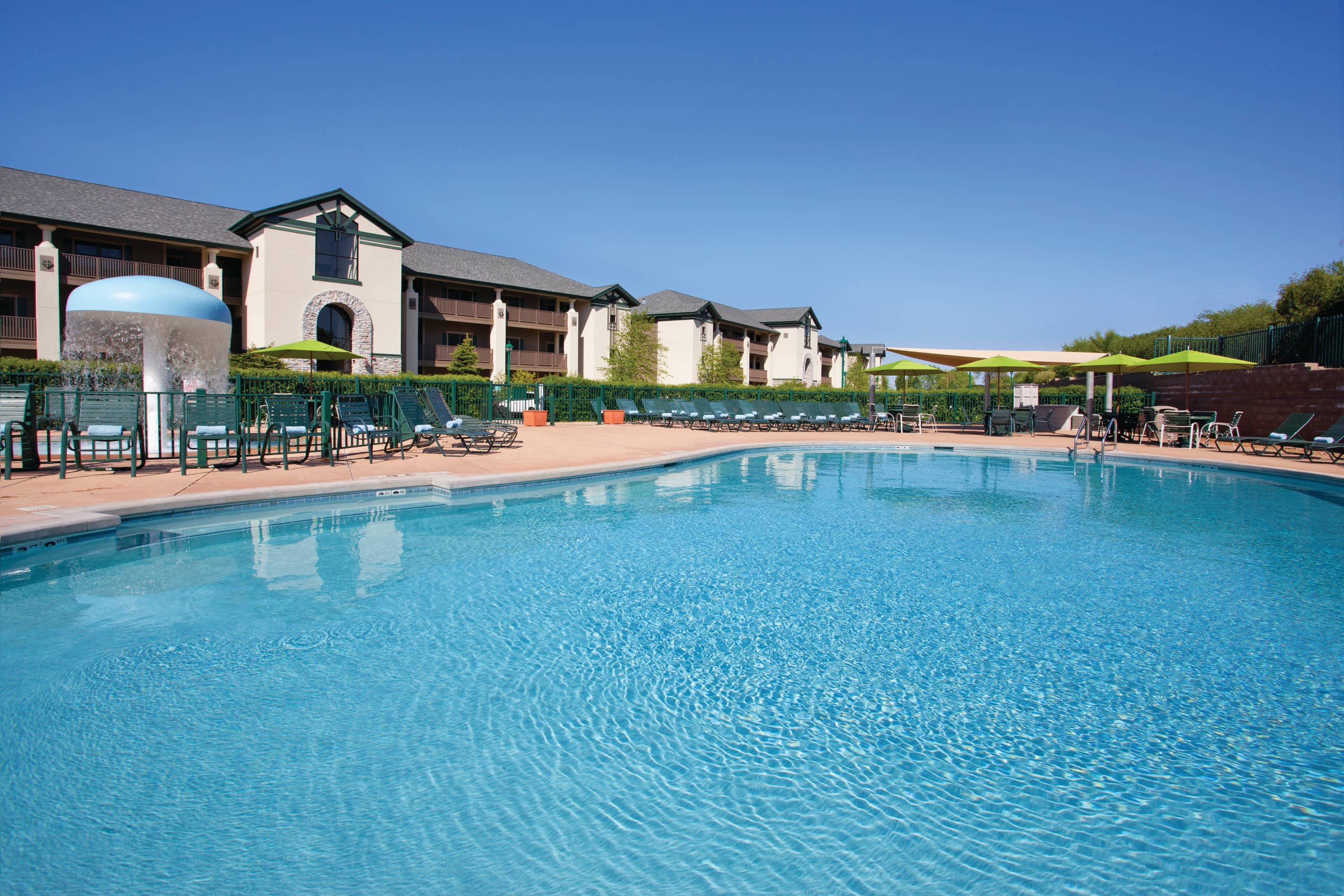 Holiday Inn Club at Lake Geneva Trust Points Pool