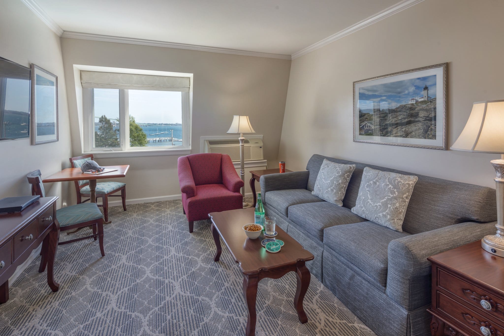Wyndham Bay Voyage Inn Living Room