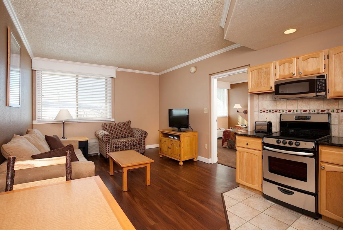 Legacy Vacation Resorts-Steamboat Springs Hilltop Living Room