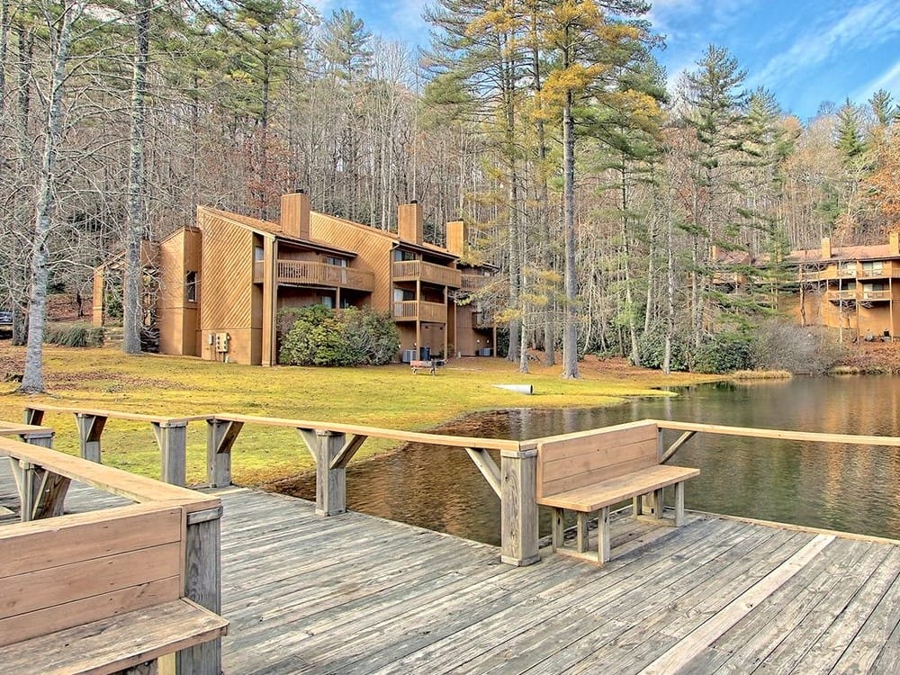 Foxhunt at Sapphire Valley dock
