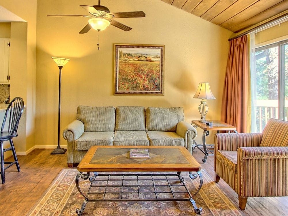 Foxhunt at Sapphire Valley living room