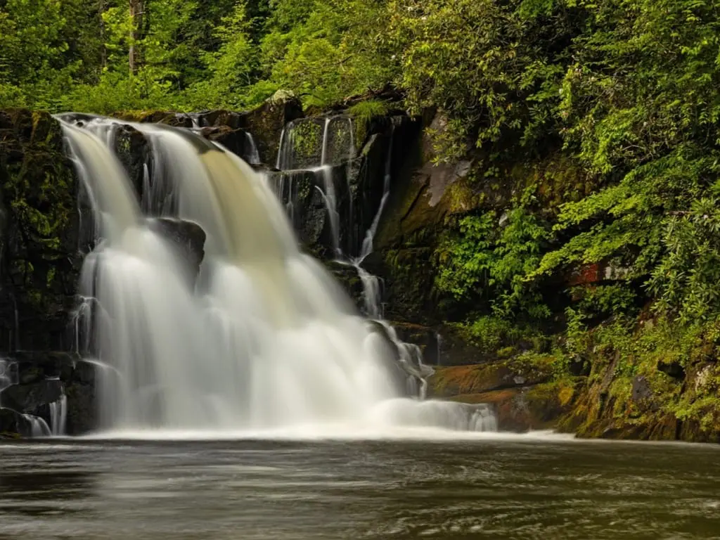 abram falls in great smoky mountains