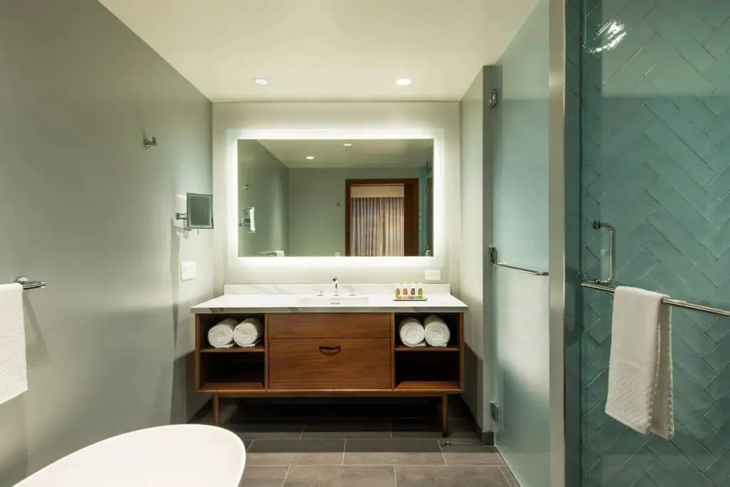 Maui Bay Villas by Hilton Grand Vacations Bathroom